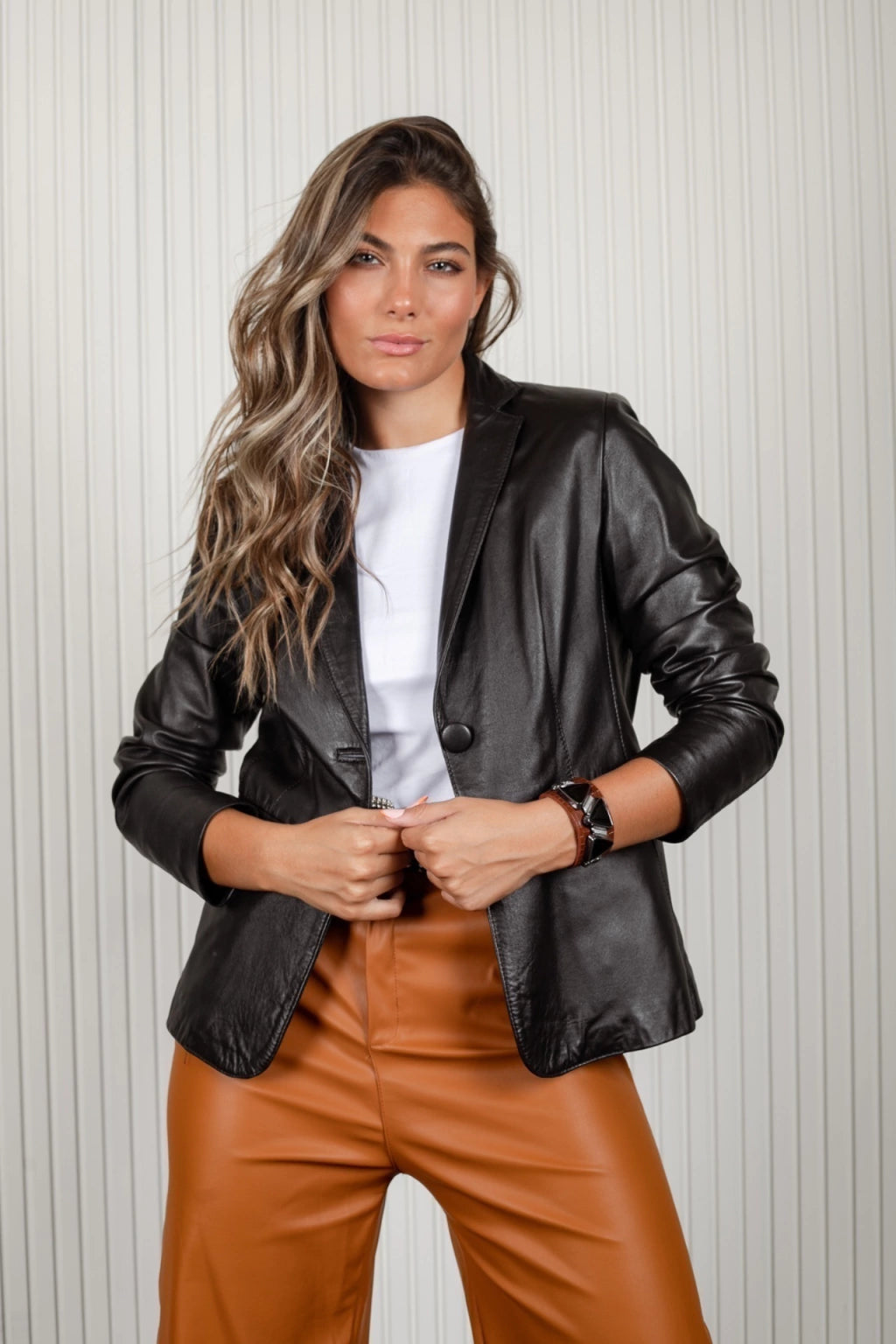 BLACK BLAZER NINA